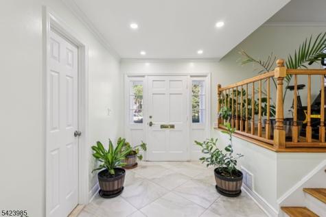 2004 Winding Brook Way Scotch Plains NJ 07076