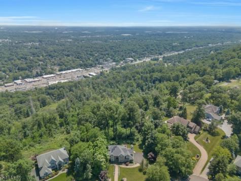 18 Bayview Terrace Green Brook NJ 08812