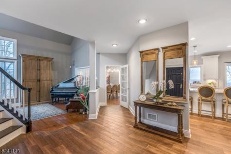 18 Bayview Terrace Green Brook NJ 08812