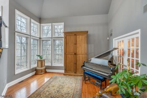 18 Bayview Terrace Green Brook NJ 08812