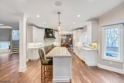 18 Bayview Terrace Green Brook NJ 08812
