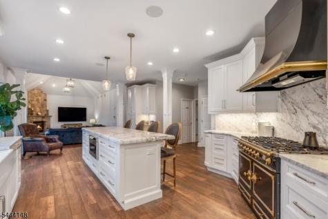 18 Bayview Terrace Green Brook NJ 08812