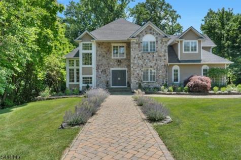 18 Bayview Terrace Green Brook NJ 08812