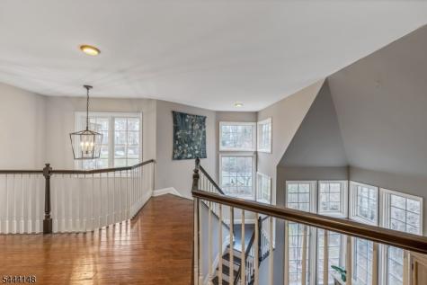 18 Bayview Terrace Green Brook NJ 08812