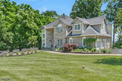 18 Bayview Terrace Green Brook NJ 08812