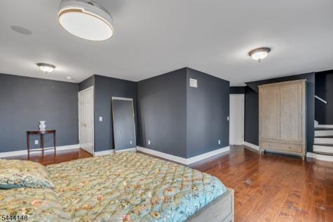18 Bayview Terrace Green Brook NJ 08812