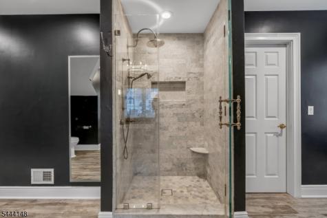 18 Bayview Terrace Green Brook NJ 08812