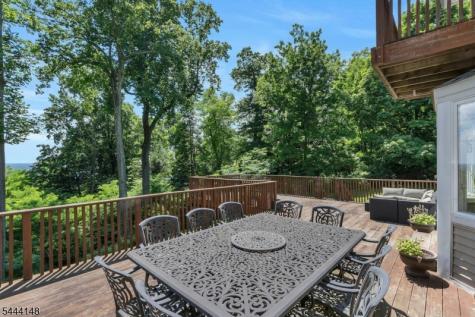 18 Bayview Terrace Green Brook NJ 08812