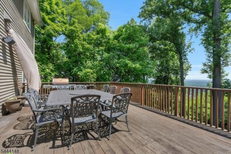 18 Bayview Terrace Green Brook NJ 08812