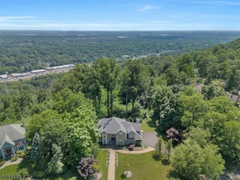 18 Bayview Terrace Green Brook NJ 08812