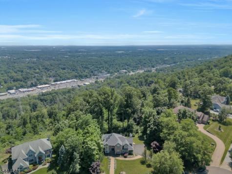 18 Bayview Terrace Green Brook NJ 08812
