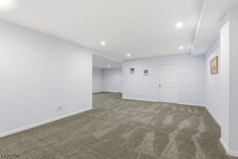 2 Bluffs Court Hamburg NJ 07419
