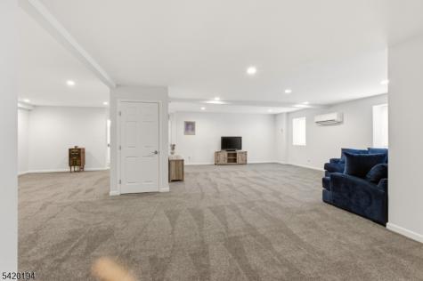 2 Bluffs Court Hamburg NJ 07419