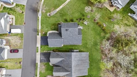 2 Bluffs Court Hamburg NJ 07419