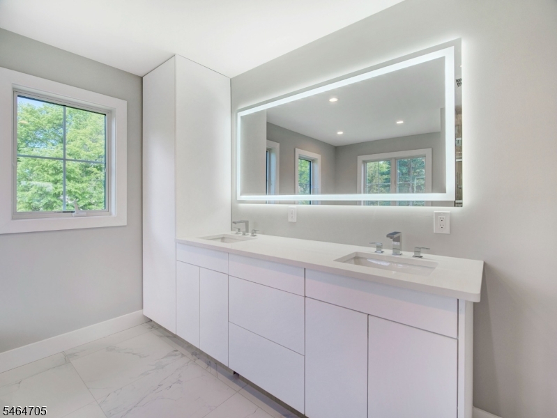 529 Wood Avenue Edison NJ 08820