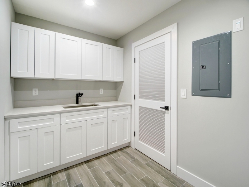 529 Wood Avenue Edison NJ 08820