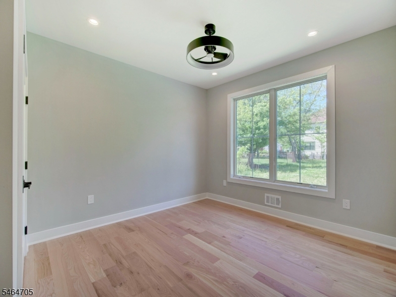 529 Wood Avenue Edison NJ 08820