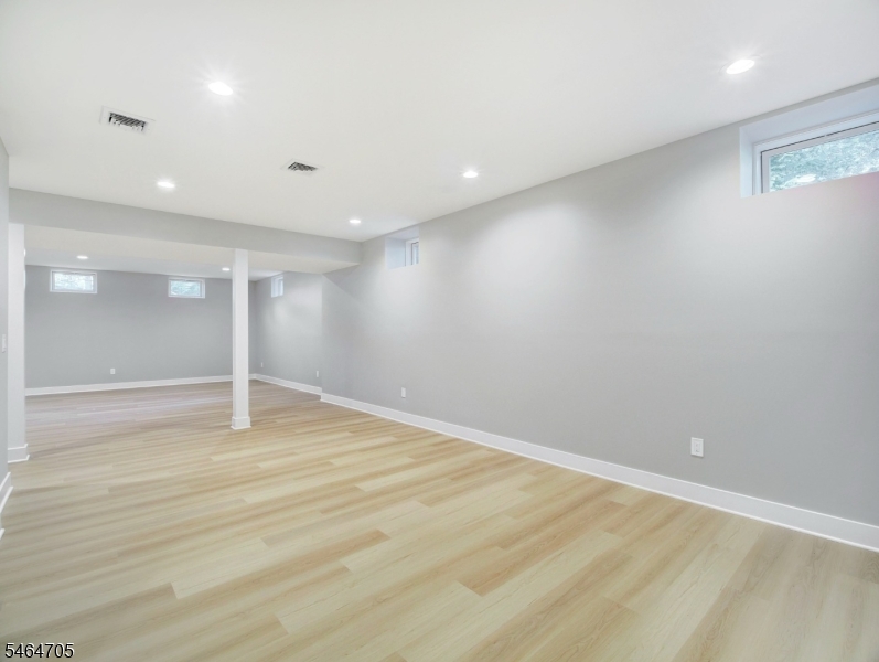 529 Wood Avenue Edison NJ 08820