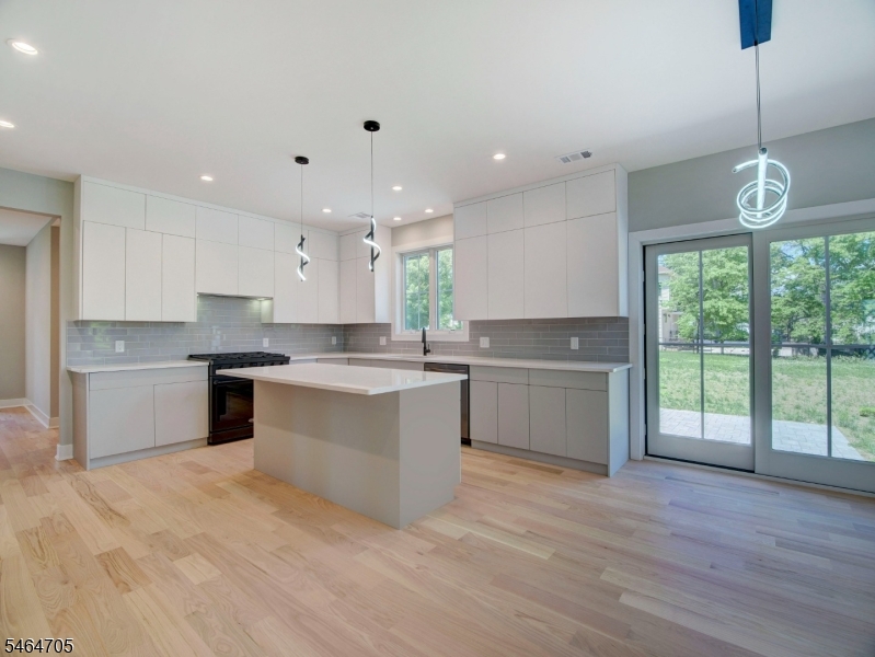 529 Wood Avenue Edison NJ 08820