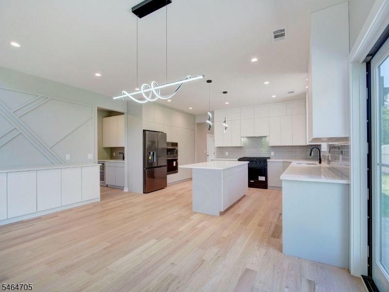 529 Wood Avenue Edison NJ 08820