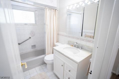 241 Coupe Place North Arlington NJ 07031