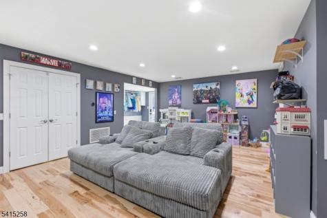 623 Lloyd Road Aberdeen NJ 07747