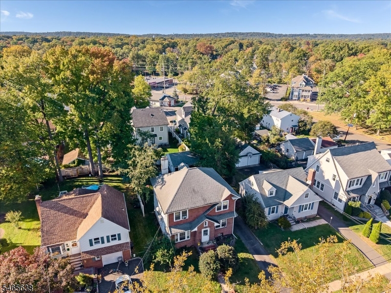 612 Roosevelt Street Westfield NJ 07090