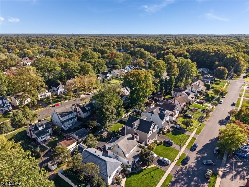 612 Roosevelt Street Westfield NJ 07090