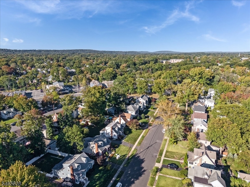 612 Roosevelt Street Westfield NJ 07090
