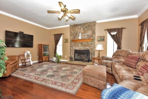 34 Split Rock Road West Milford NJ 07480