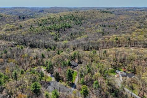 34 Split Rock Road West Milford NJ 07480