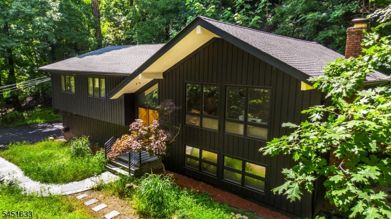11 Foremost Mountain Road Montville NJ 07082
