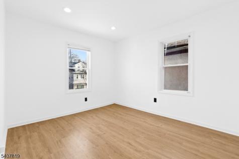 216 Renner Avenue Newark NJ 07112