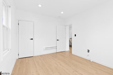 216 Renner Avenue Newark NJ 07112