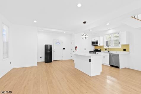 216 Renner Avenue Newark NJ 07112