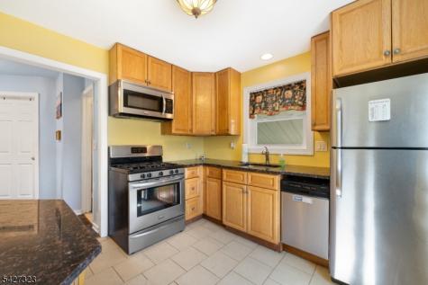 9 Leopold Terrace Clifton NJ 07011