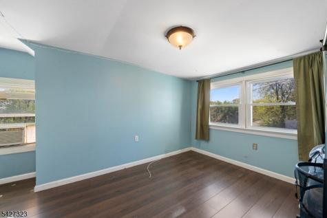 9 Leopold Terrace Clifton NJ 07011