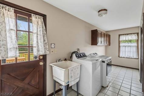 5 Twin Brooks Trail Chester NJ 07930