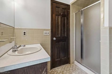 5 Twin Brooks Trail Chester NJ 07930