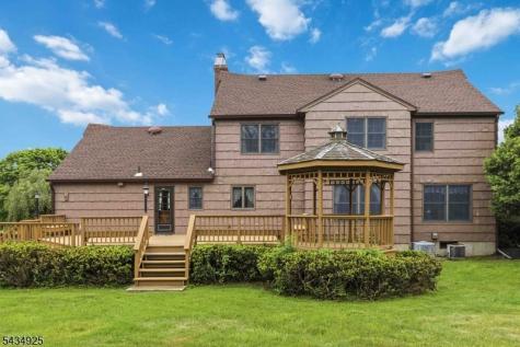 5 Twin Brooks Trail Chester NJ 07930