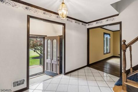 5 Twin Brooks Trail Chester NJ 07930
