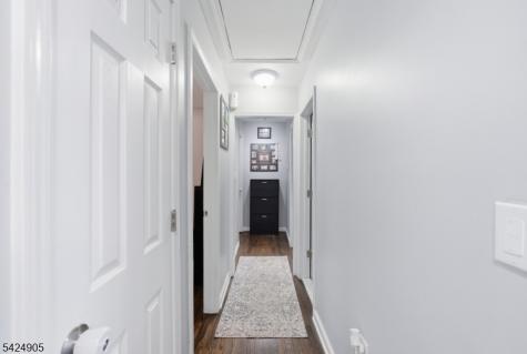23 Roosevelt Trail Hopatcong NJ 07843