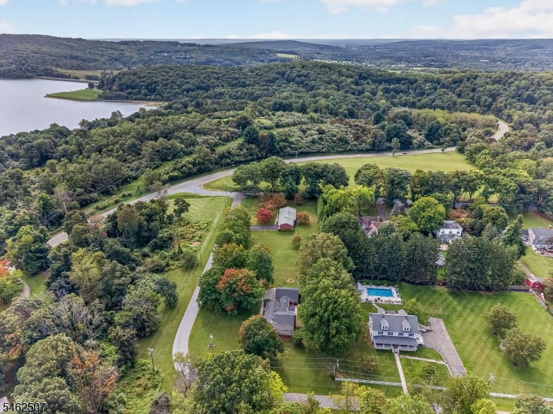 3 Galloping Hill Road Clinton NJ 08833