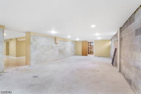 312 Naughright Road Washington NJ 07853