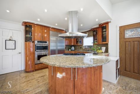 5 Franciscan Way Fair Lawn NJ 07410