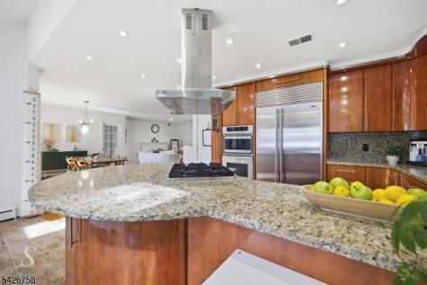 5 Franciscan Way Fair Lawn NJ 07410