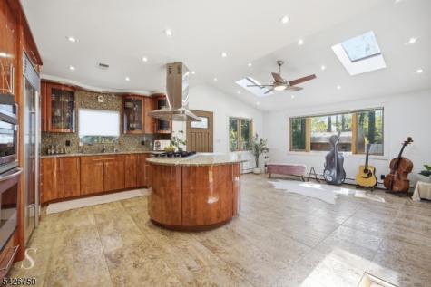 5 Franciscan Way Fair Lawn NJ 07410