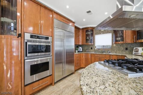 5 Franciscan Way Fair Lawn NJ 07410