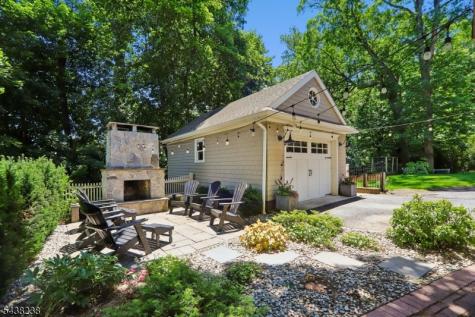 22 Oak Ridge Avenue Summit NJ 07901