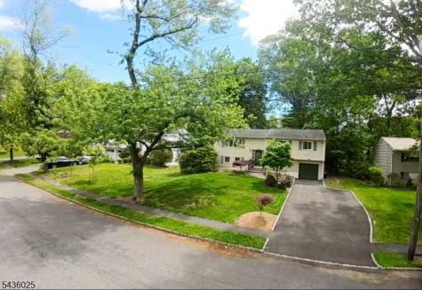 62 Trocha Avenue Livingston NJ 07039